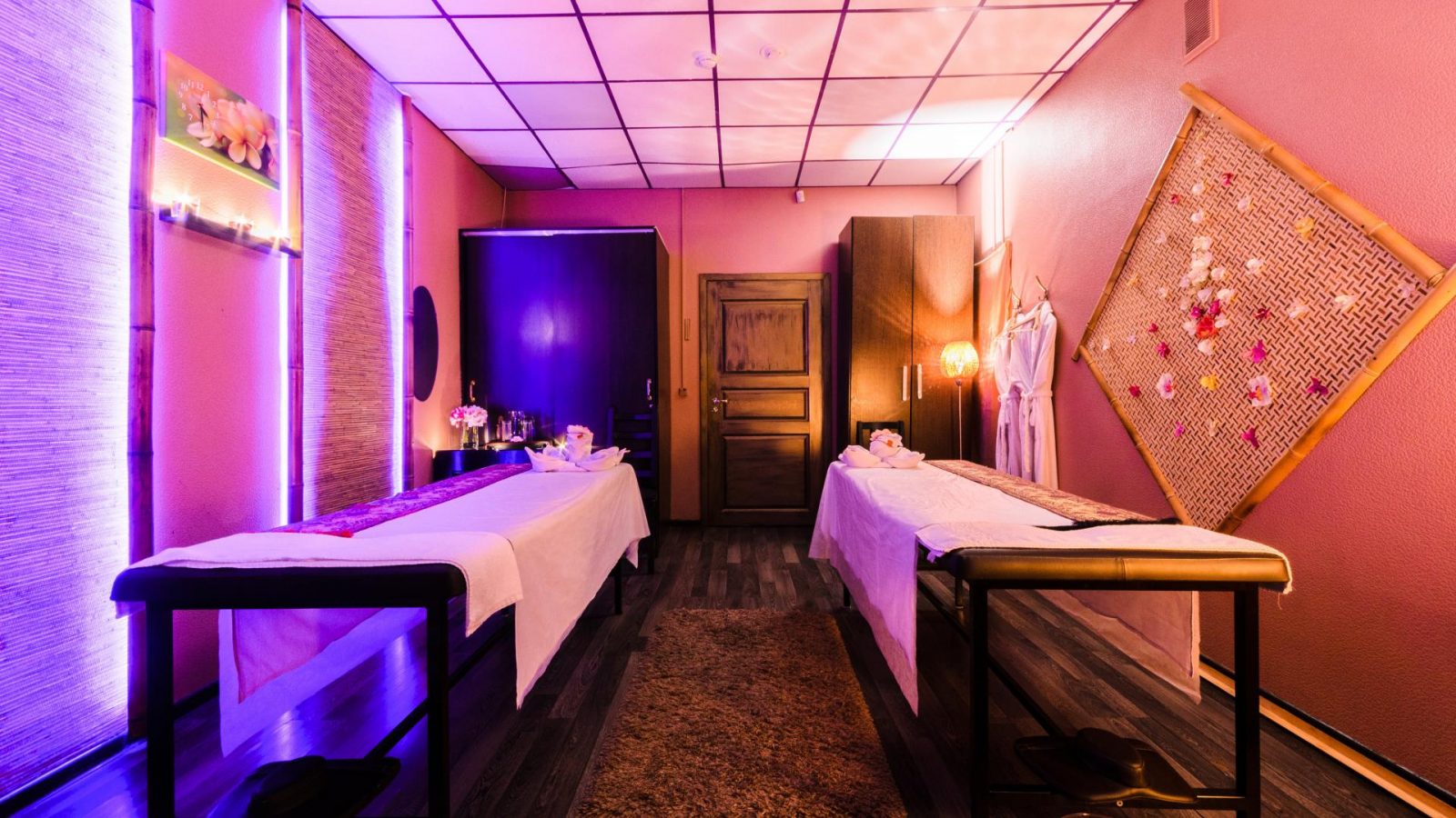 Каким должен быть образцовый салон эротического массажа?